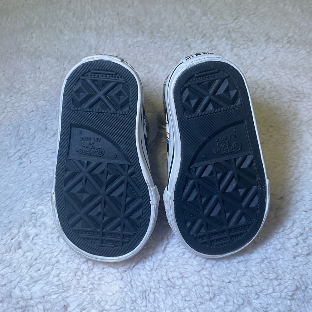 Converse - Superman Design High-Top Sneakers - Picture 5 of 7